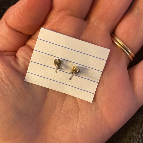 Mini CZ/silver studs - Picture 2 of 2